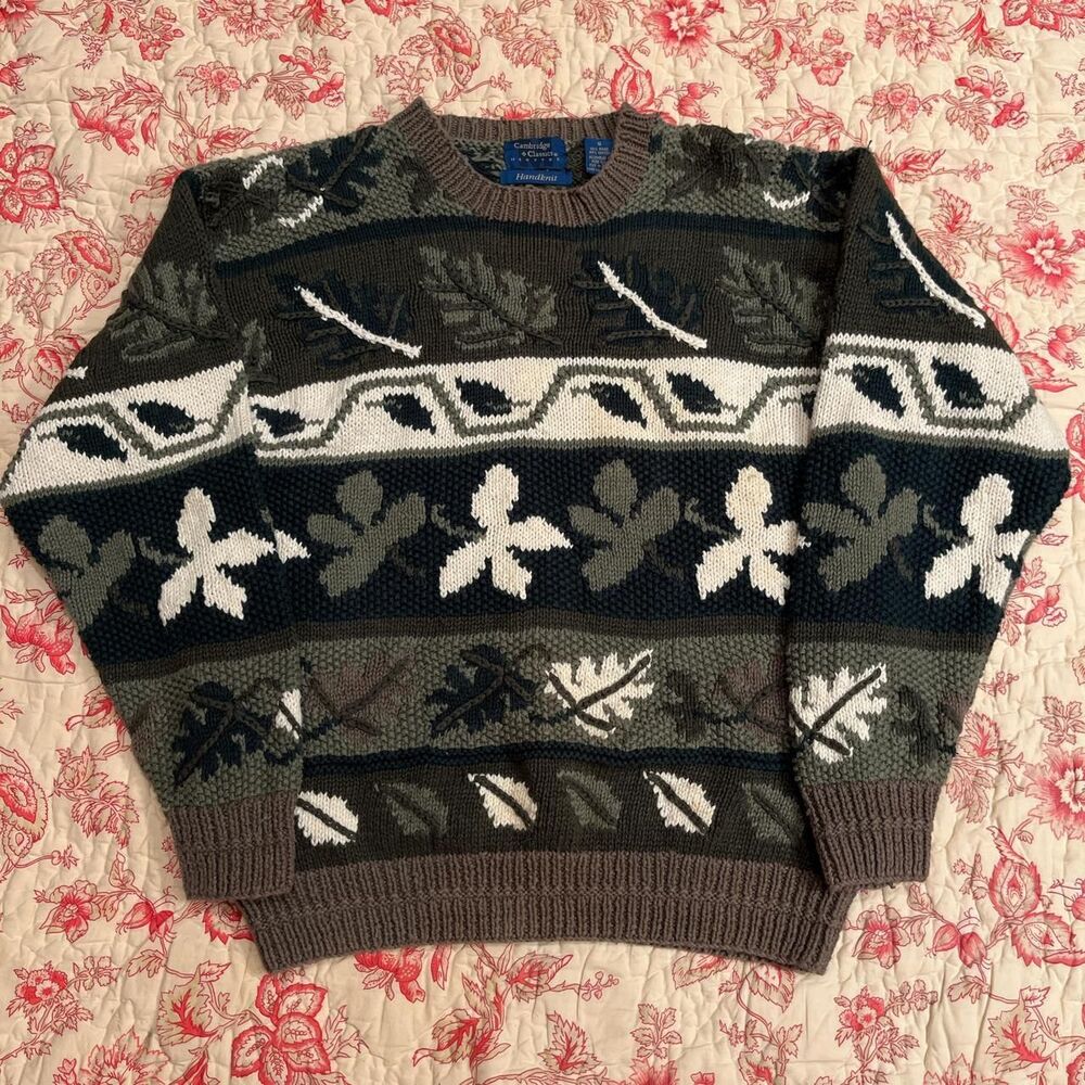 Vintage 90s Cambridge Classics Handknit Super soft Pine Green Clover Sweater